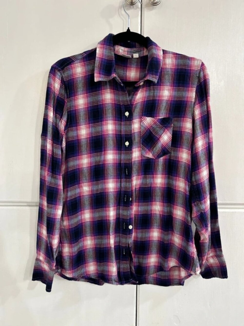 Gap Women’s flannel shirt purple/pink size medium